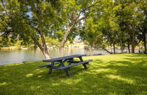 Burnet RV Rental | RV Site - Pull Through 29