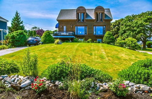 Rye House | Rye Beach house overlooking the ocean with NEW AIR CONDITIONING installed
