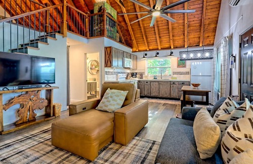 Franklin Apartment | Rynns Retreat Mountain Views