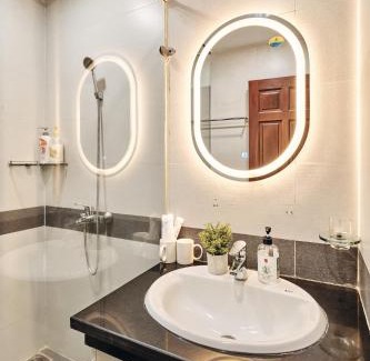 District 4 Apartment | S Lux Apartment 5 mins walking in central