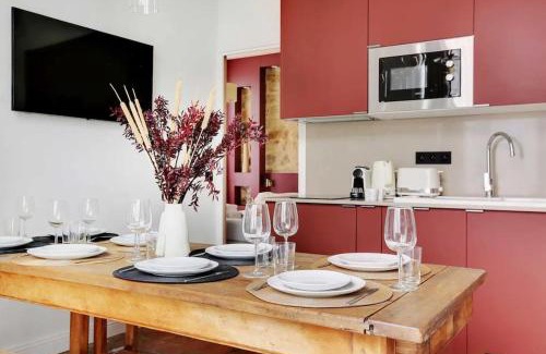 Quartier Sainte-Avoye Apartment | S Stylist and Unique Getaway 8p