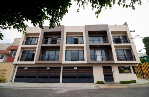 Ciudad Lopez Mateos Apartment | S08 MASTER SUITE Premium Frente al TEC CEM con Cocineta WiFi Balcón Parking Terraza