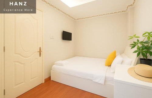 Downtown Ho Chi Minh City Apartment | S79 Crowne Hotel