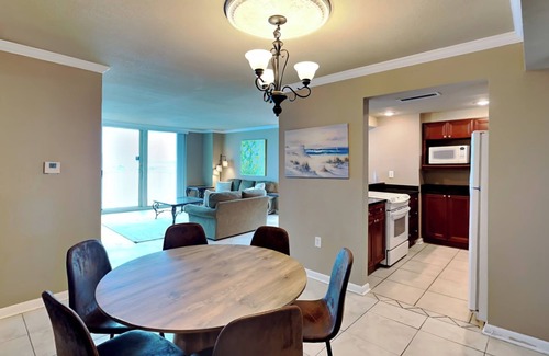 Villa Sabine Condo | Sabine Yacht & Racquet 8D | 2BD/2BA | Bayfront/Across from Beach/Pool/Boat Slips