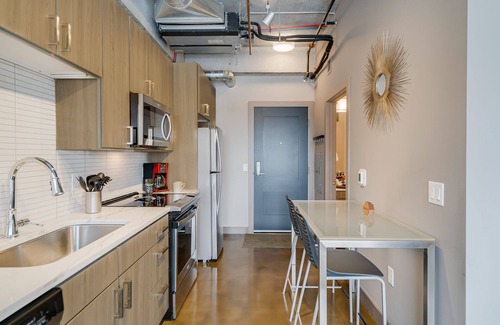 Warehouse District Condo | Sable 602 - Alcove