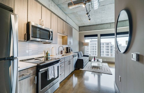 Warehouse District Condo | Sable 607 - Alcove