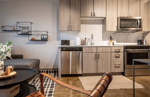 Warehouse District Condo | Sable 702 - Alcove