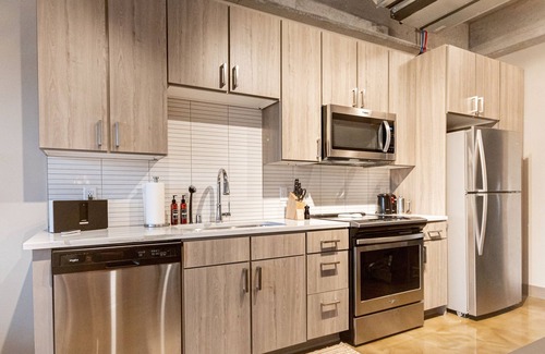 Warehouse District Condo | Sable 702 - Alcove