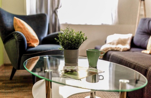 Großengottern Apartment | Sacher´s Quartiere - modern, close to Hainich, Unstrut cycle path and city trips