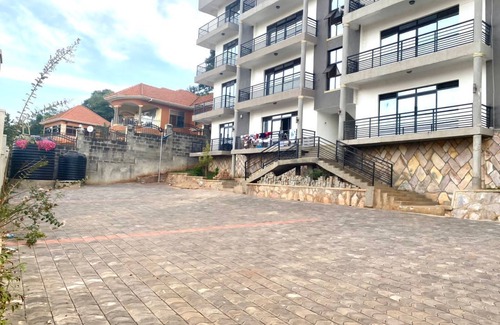 Entebbe Apartment | Safari Lake View Suits