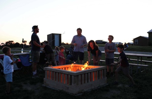 Williamstown RV Rental | Safari Tent B at Eden Reserve - Near Ark