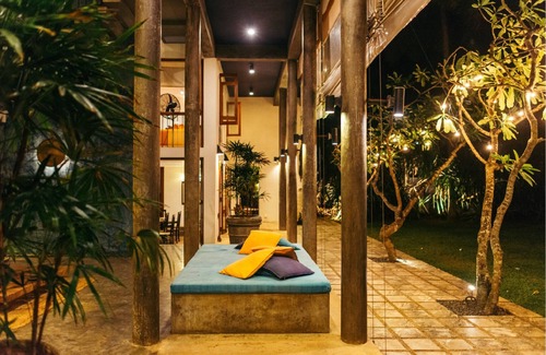Kosgoda Villa | Saffron and Blue - Luxurious Pet‑Friendly Beachside Villa w/Private Pool & Chef