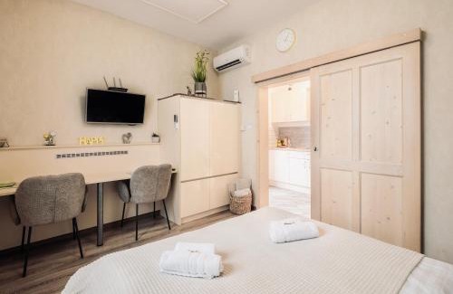 Mosonmagyarovar Apartment | Safit Mandala - Romantic City Apartment near Flexum Thermal Spa