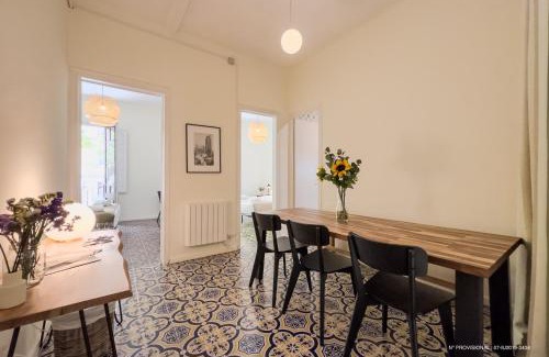 Horta-Guinardo Apartment | Sagrada Familia 360