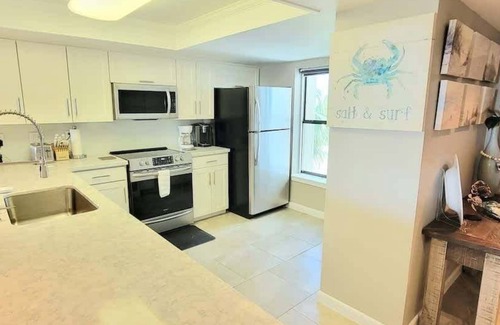 South Padre Island Apartment | Saida 3601 3 Bedroom Home by RedAwning