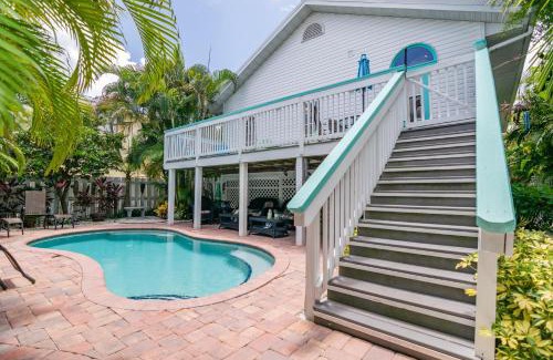 Bradenton Beach House | Sail Away Cottage