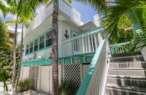 Bradenton Beach House | Sail Away Cottage