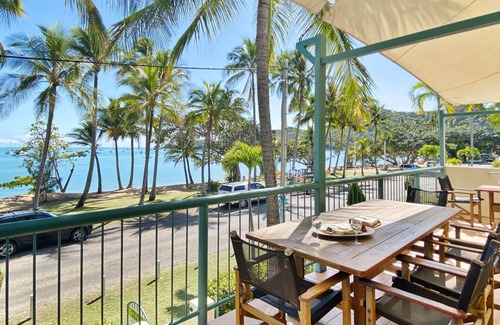 Horseshoe Bay Apartment | Sails on Horseshoe Apartment 4 - Beachfront Apartment by the Bay