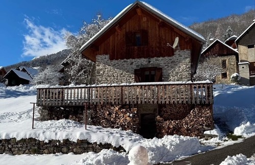 Saint-Alban-des-Villards Ski Chalet | Saint Alban Des Villards: Chalet Ambiance Montagne