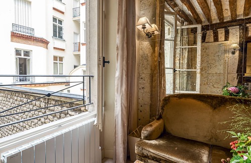 Saint-Thomas-d'Aquin Apartment | Saint Germain Beautiful Sudio