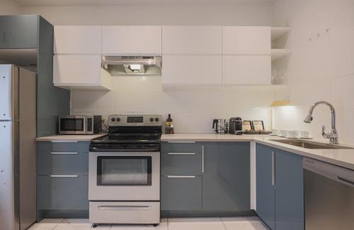 Plateau Mont Royal Apartment | Saint Laurent St Hotel