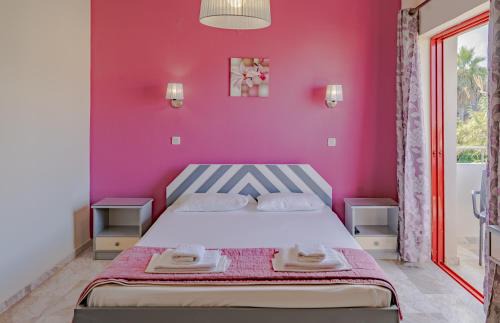 Kato Galatas Apartment | Saint Trope Studios