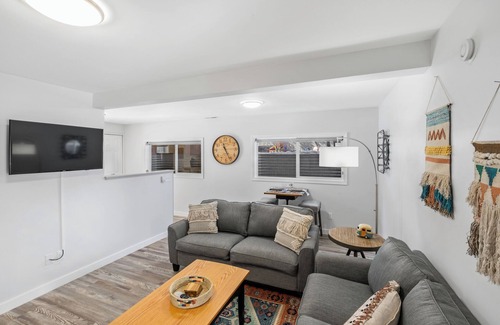 Bozeman House | Salesville Down -Sweet and Cozy 1 bedroom duplex located in Gallatin Gateway!