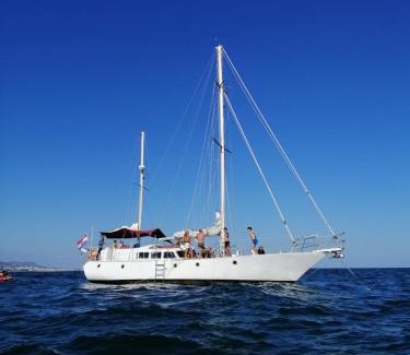 Badalona Boat Rental | salidas en barco