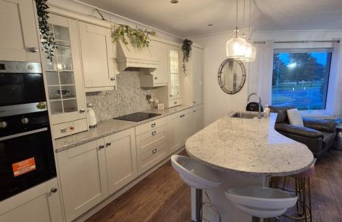 Coleraine Apartment | Sally's at Number 73 with Private Hot Tub & Sauna