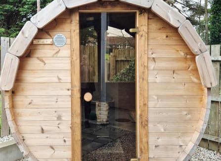 Coleraine Apartment | Sally's at Number 73 with Private Hot Tub & Sauna