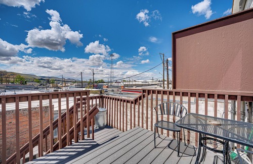 Prosser Apartment | Saloon-Style Prosser Loft in WA Wine Country!