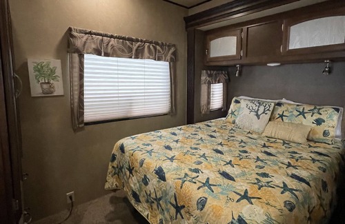 Salt Springs Resort | Salt Springs Hidden Gem RV 2 Bedroom 1 Bath