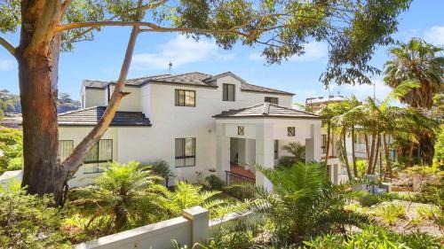 Terrigal House | Saltwater Accom Holidays