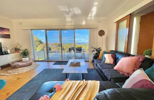 Apollo Bay House | Saltwater Haven - Pets Welcome. Wifi. Amazing View