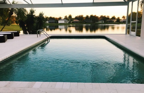 Central Naples House | Saltwater pool with stunning views of the lake