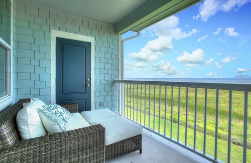 Red Fish Cove Condo | Salty Air Retreat - Fabulous Beach Views - Brand New Elevator