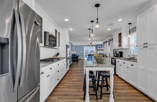 North Myrtle Beach House | Salty Beach: Walk2Beach*Bar*Dock+Kayaks*Fireplaces