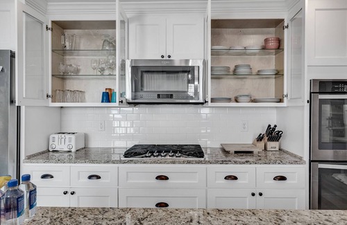 North Myrtle Beach House | Salty Beach: Walk2Beach*Bar*Dock+Kayaks*Fireplaces