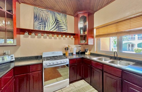 West End Villa | Salty Crab 3B @ Sunset Villas, West End