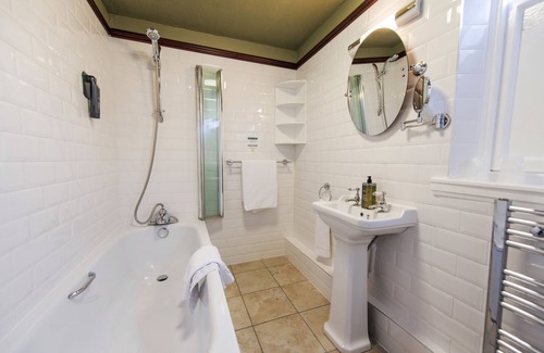 Perth Hotel | Salutation Hotel