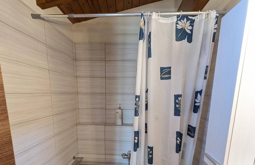 Kamena Vourla Apartment | Samaras Apartments - Mountain View Attic