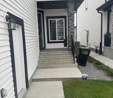 Northeast Edmonton Apartment | Sammy's Place
