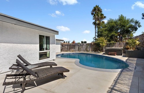 Serra Mesa House | San Diego Home close to all w/Pool and Hot tub!