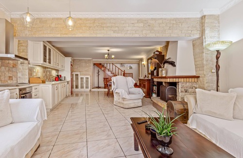 Spartylas House | San Elias House