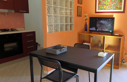 San Leone House | San Leone holiday home a stone's throw from the sea