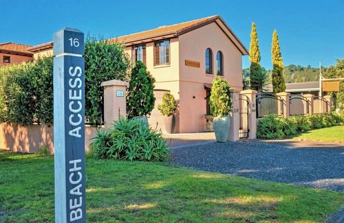 Whangamata House | San Marco Luxury Tuscan Beachside Villa