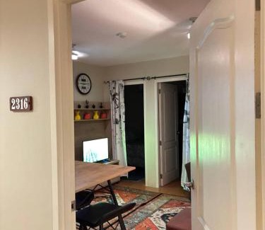 Mambaling Hotel | San Remo Oasis at City di Mare, 2-bedroom Condo - Texmex Rm#2316