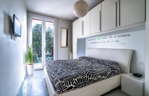 San Siro Apartment | San Siro - Apartment with Terrace and Parking