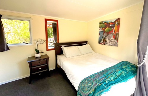 Matapouri Cabin | Sanctuary Springs - Sandy Bay Retreat