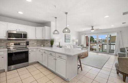 Mexico Beach House | Sand Buckets Unit B, Ocean View Beach Townhouse